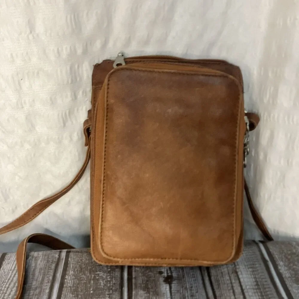 Paul & Taylor Leather Crossbody Bag Brown 8”x6” - Picture 5 of 10